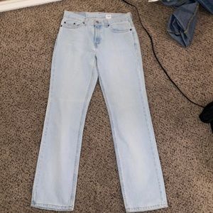 Levi low waisted straight leg jeans